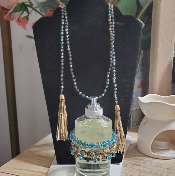 Stunning blue crystal set Necklace & 5 bracelets - Picture 2 of 9